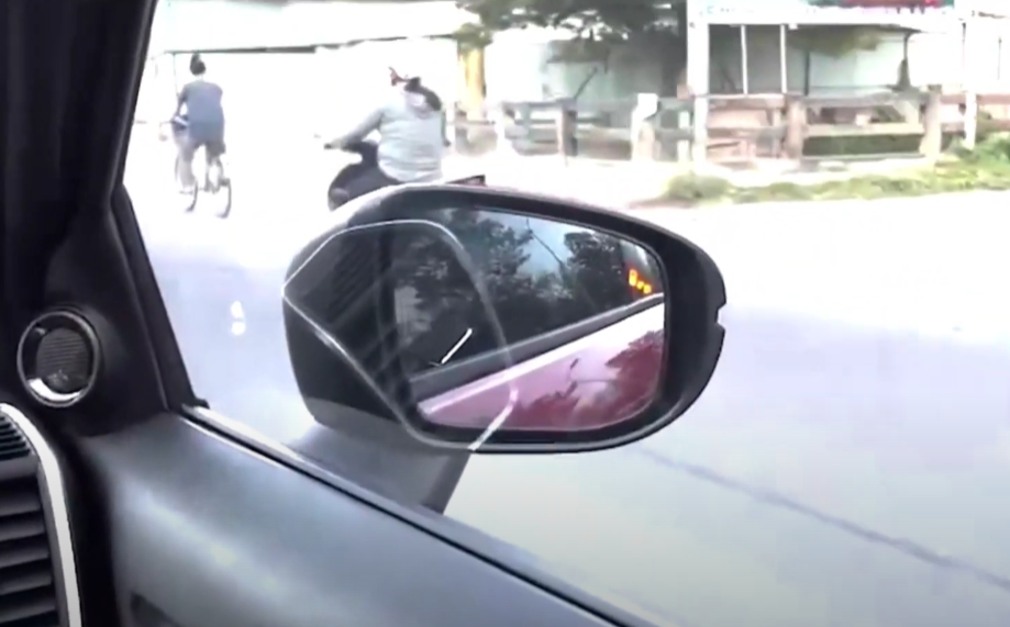 canh bao diem mu tren xe Honda City